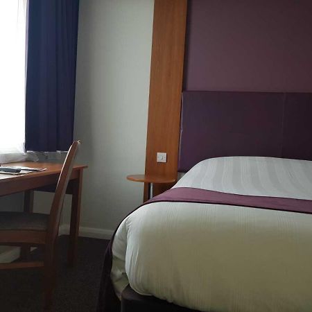 Premier Inn London Hammersmith Екстер'єр фото