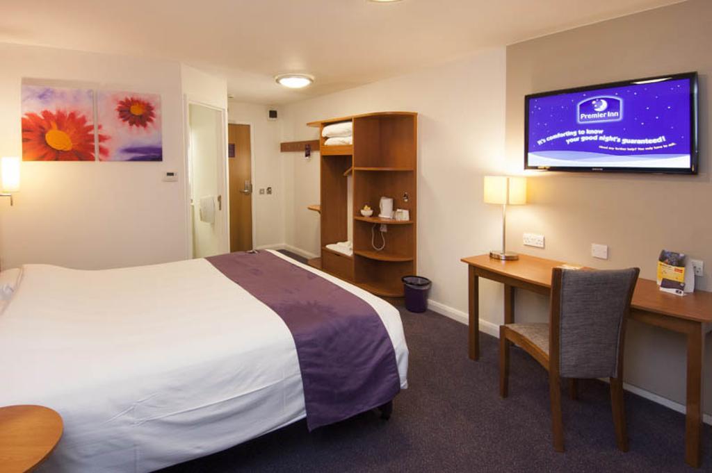 Premier Inn London Hammersmith Екстер'єр фото