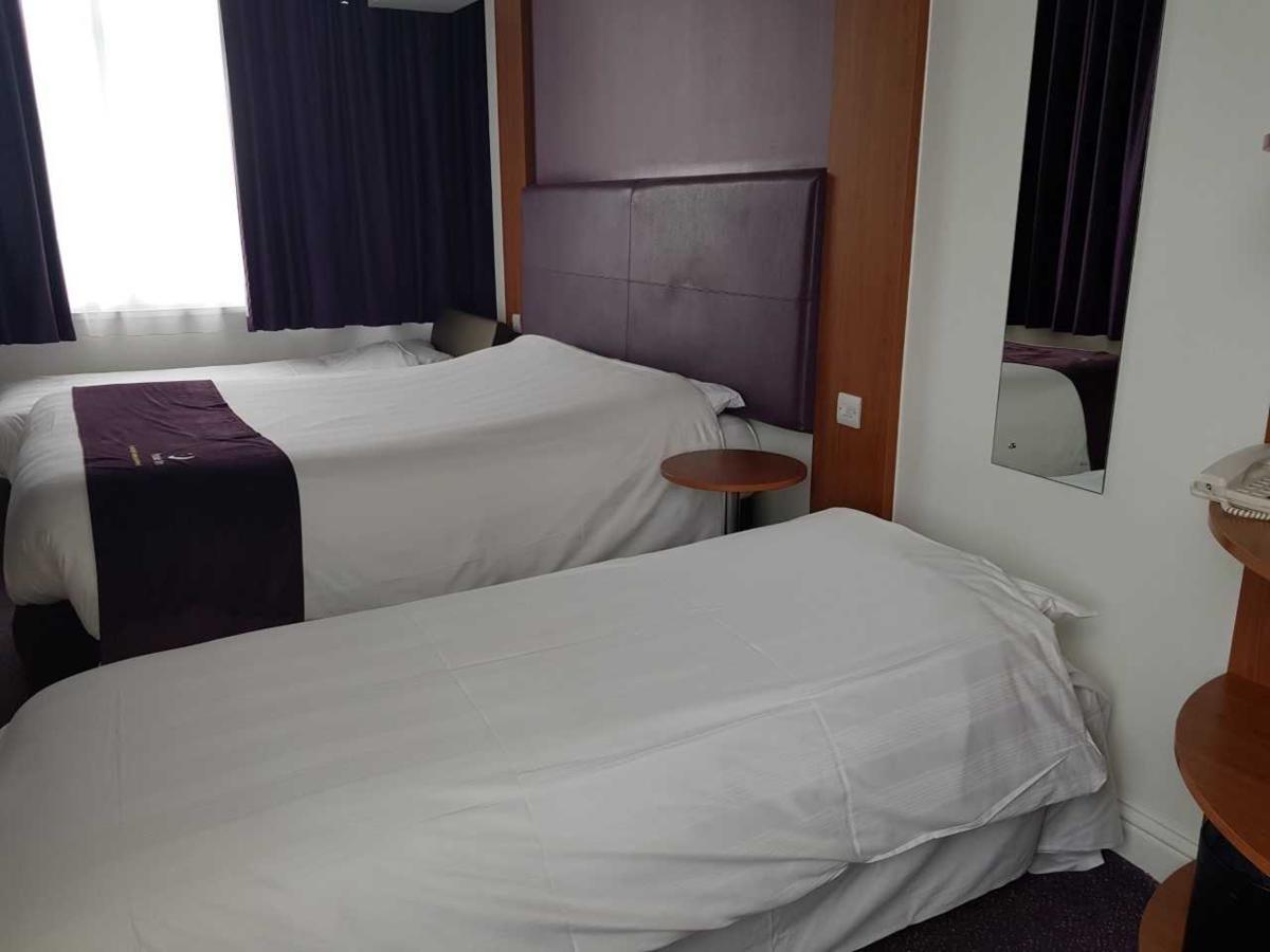 Premier Inn London Hammersmith Екстер'єр фото