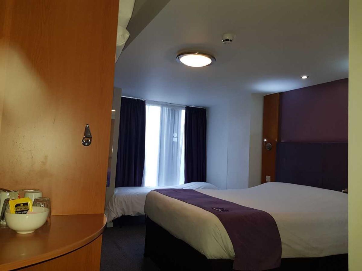 Premier Inn London Hammersmith Екстер'єр фото