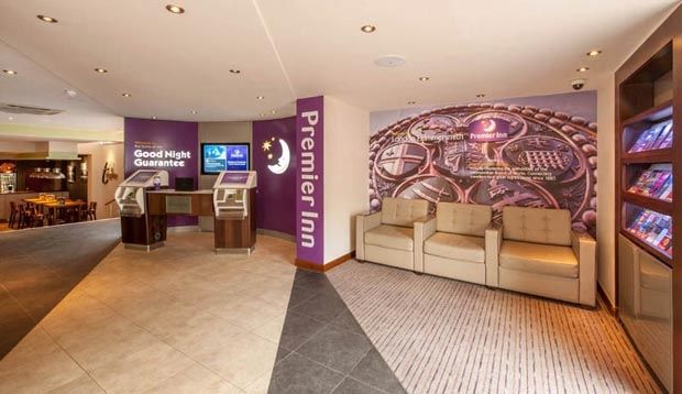 Premier Inn London Hammersmith Екстер'єр фото